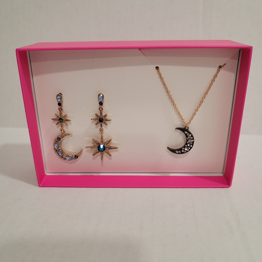Betsey Johnson earrings with necklace